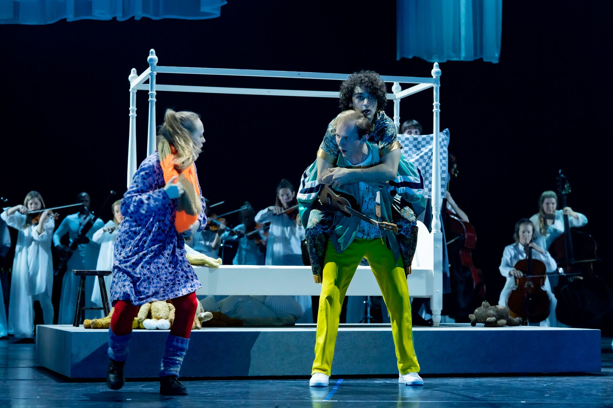 Nur Dabagh, stage De Geheime Tuin, Theater Sonnevanck & Phion, foto Ben van Duin